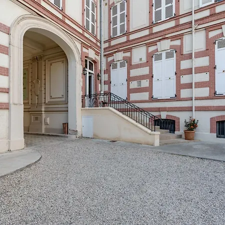 L'hotel De Paris By Interhome *