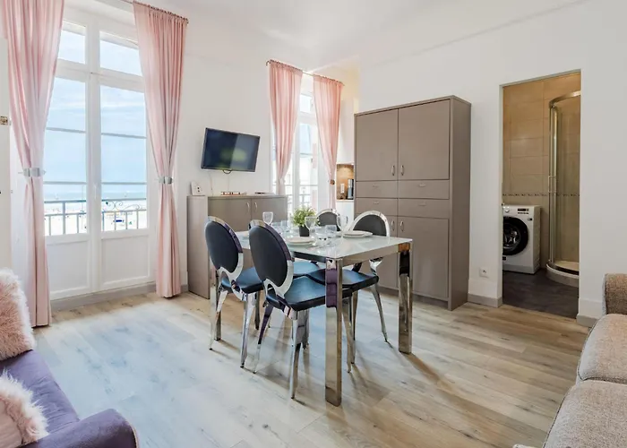 L'hotel De Paris By Interhome *