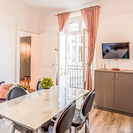 L'hotel De Paris By Interhome *