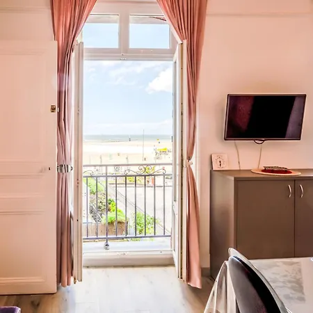 Apartment L'hotel De Paris By Interhome